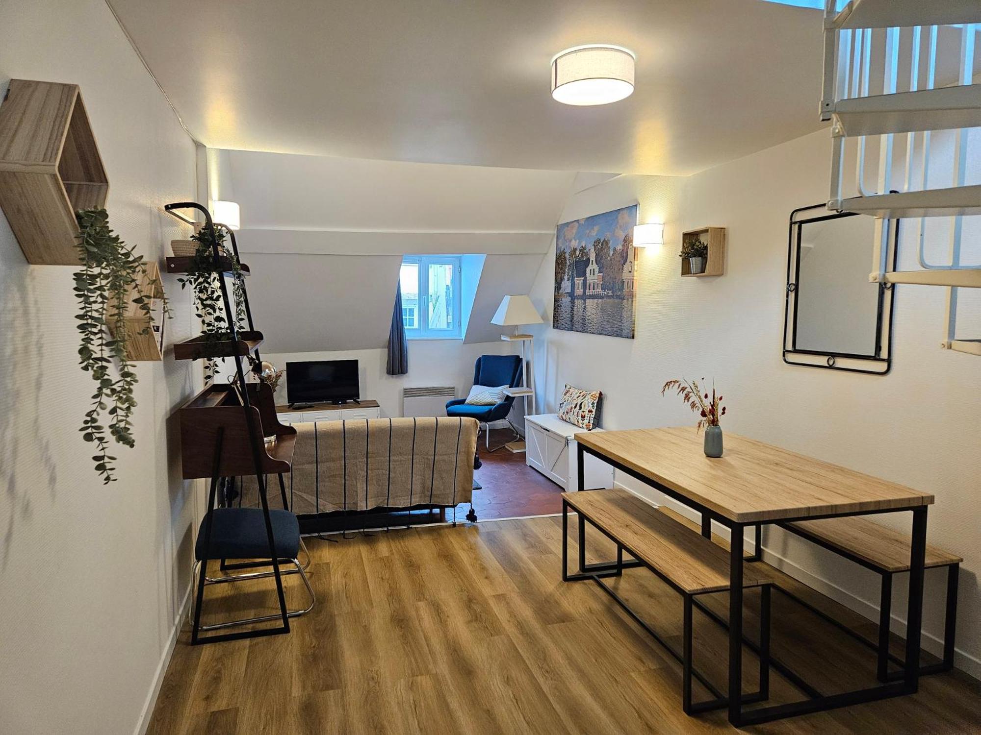 Charmant Duplex Au Coeur De Vernon Proche Gare Et Giverny Kültér fotó